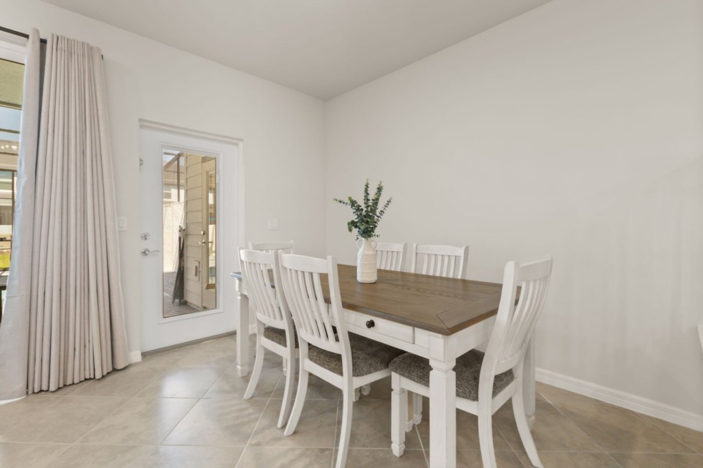 Dining area — 16258 Coastal Cove Lane, photo 10 of 89