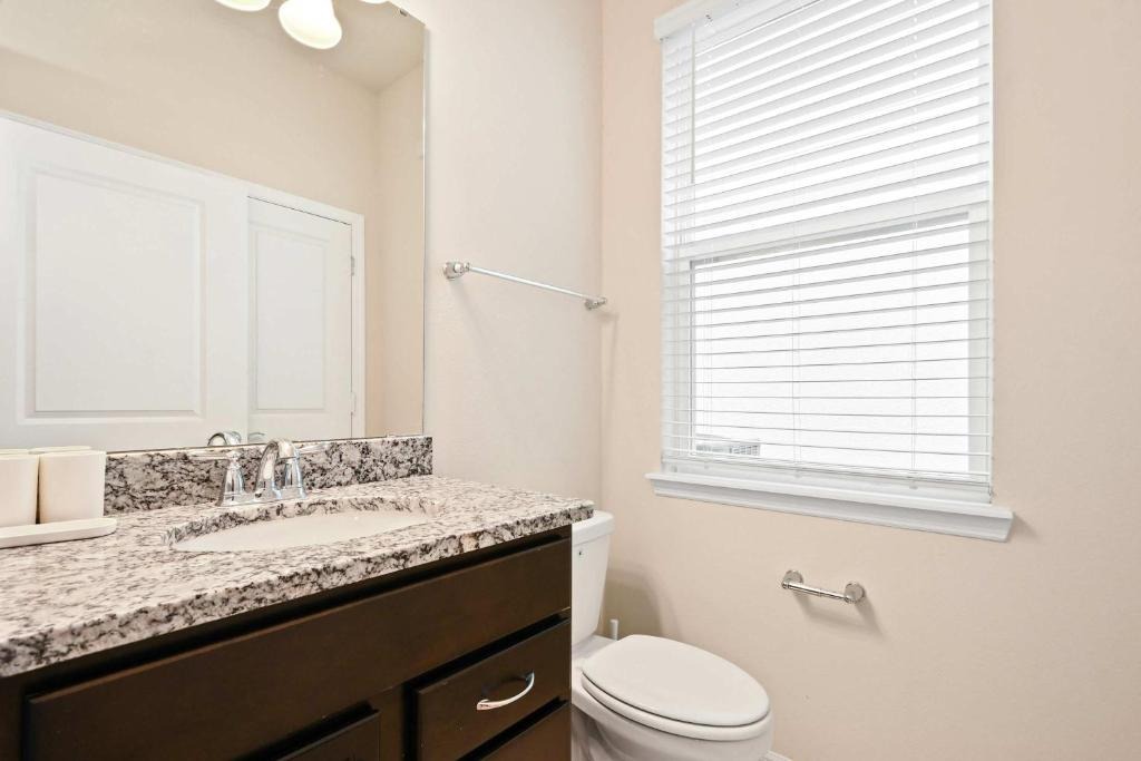7 bedroom vacation house at Windsor Island Resort - Image 31