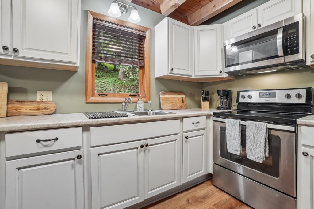 18-web-or-mls-GreerWy-S0508-018