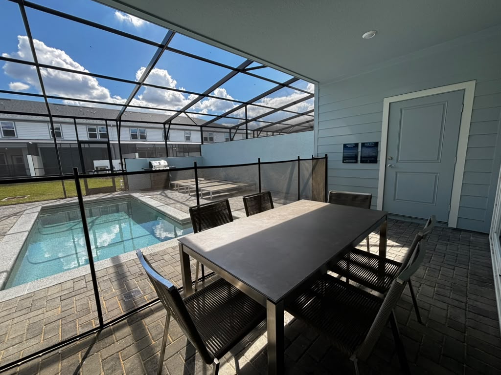 16209 Palm Frond Avenue, 5-bedroom vacation townhouse at Windsor Cay in Clermont, FL — photo 5 of 28