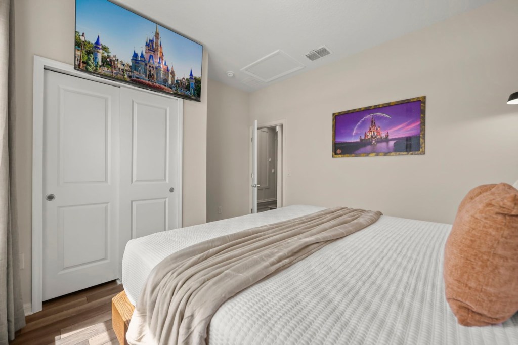 Bedroom — 15996 Sandy Cliffs Drive, photo 22 of 84