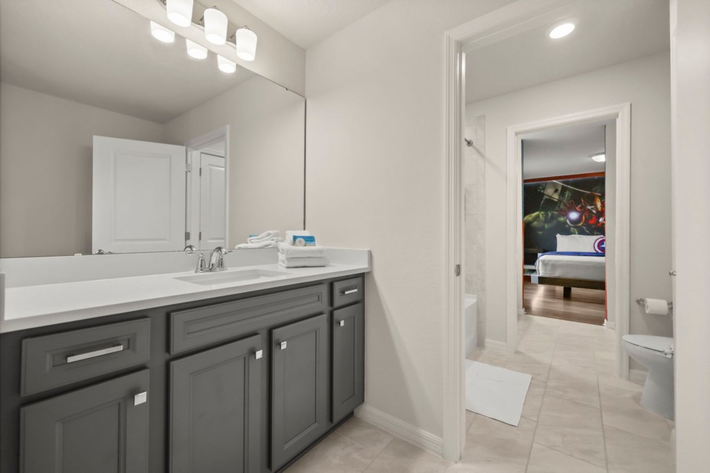 Bathroom — 15996 Sandy Cliffs Drive, photo 37 of 84