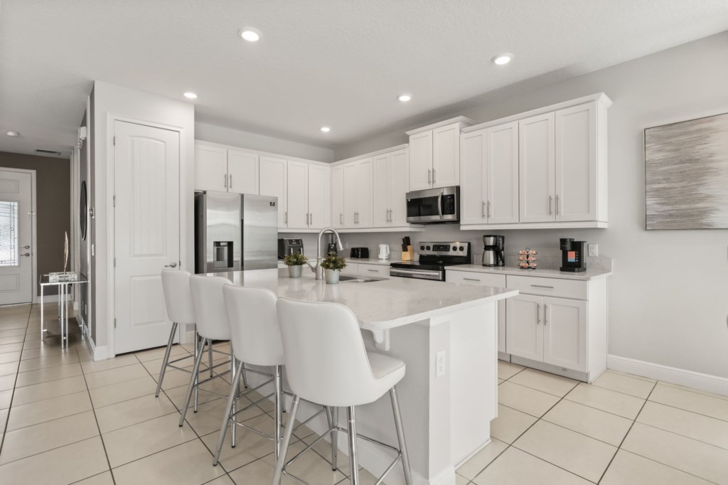Kitchen — 256 Auburn Avenue, photo 10 of 68