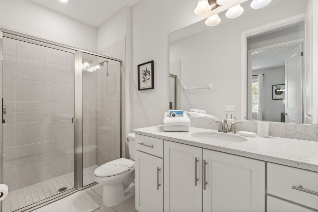Bathroom — 256 Auburn Avenue, photo 55 of 68