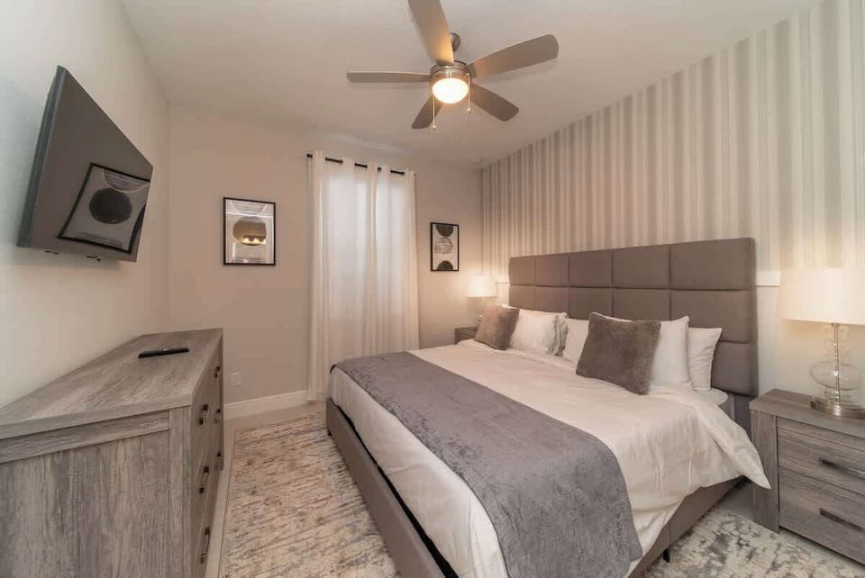 8 bedroom vacation house at Encore Resort at Reunion - Image 14