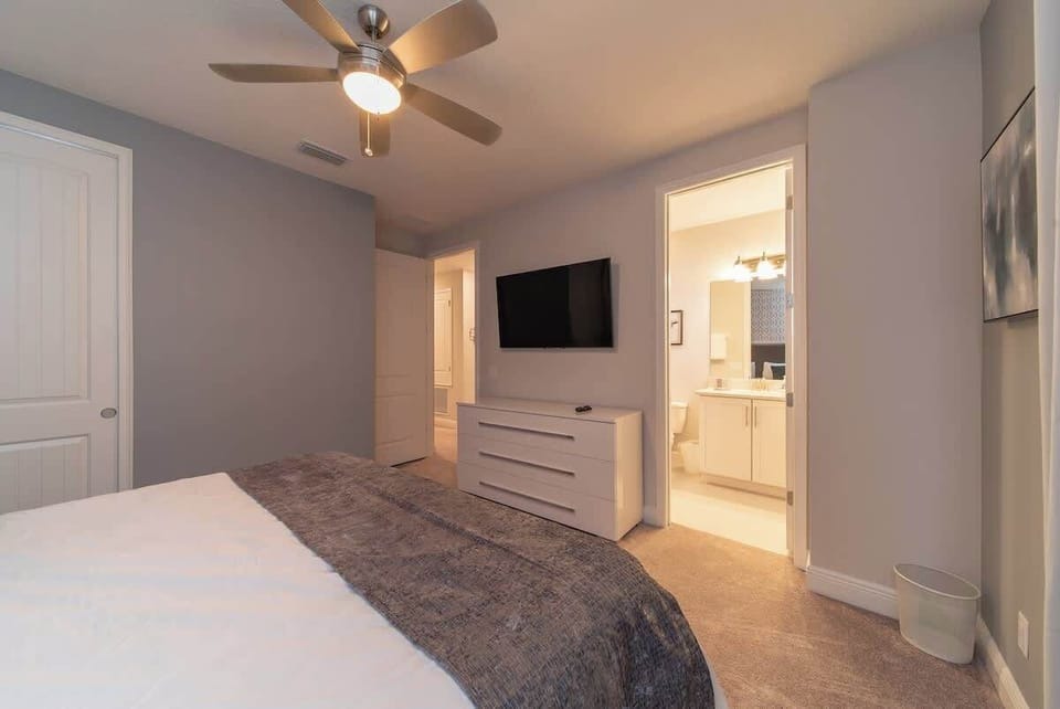 8 bedroom vacation house at Encore Resort at Reunion - Image 16