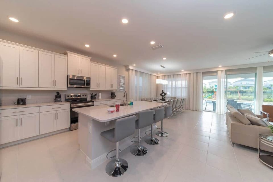 8 bedroom vacation house at Encore Resort at Reunion - Image 7