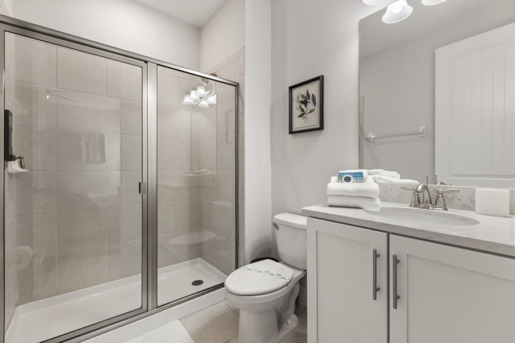 Bathroom — 256 Auburn Avenue, photo 53 of 68