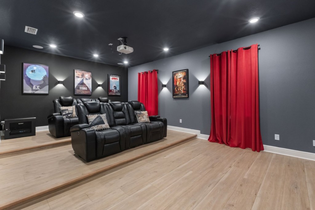 Movie Theater — 256 Auburn Avenue, photo 5 of 68