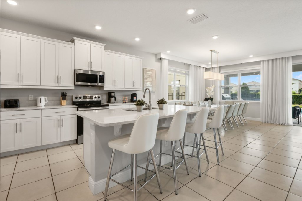 Kitchen — 256 Auburn Avenue, photo 8 of 68