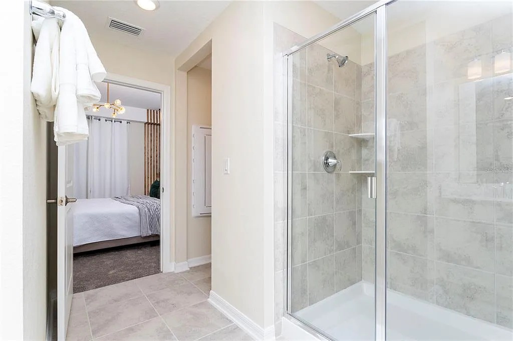 2 bedroom vacation apartment at Storey Lake - Image 24