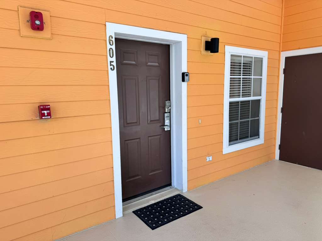 3 bedroom vacation apartment at Bahama Bay - Image 23