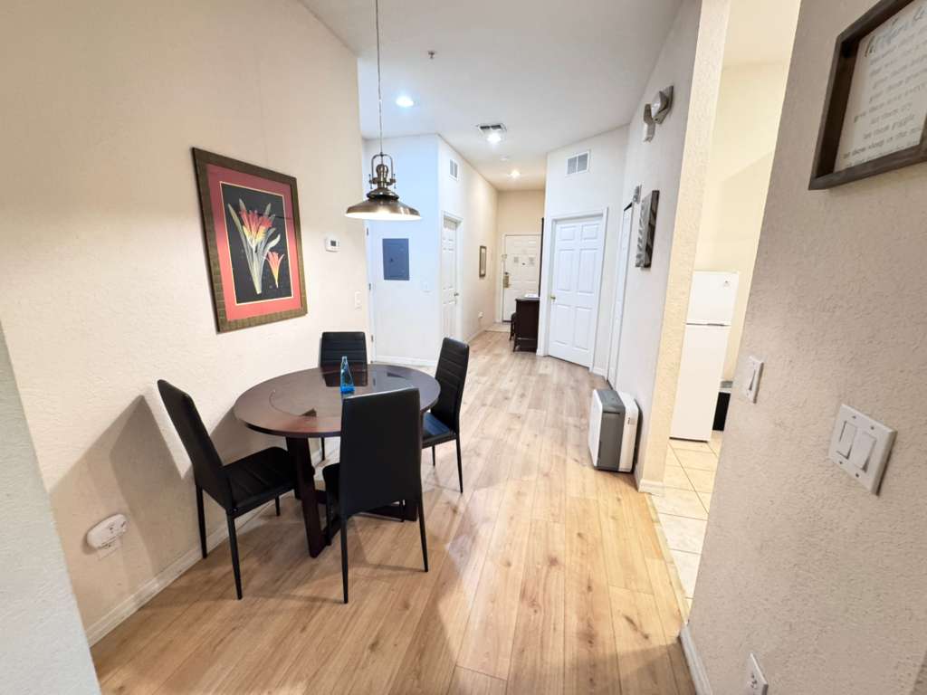 3 bedroom vacation apartment at Bahama Bay - Image 4