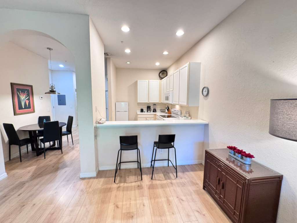 3 bedroom vacation apartment at Bahama Bay - Image 7