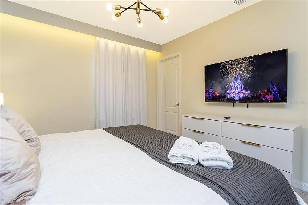 5 bedroom vacation house at Solterra - Image 20