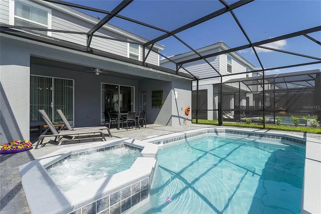 5 bedroom vacation house at Solterra - Image 31