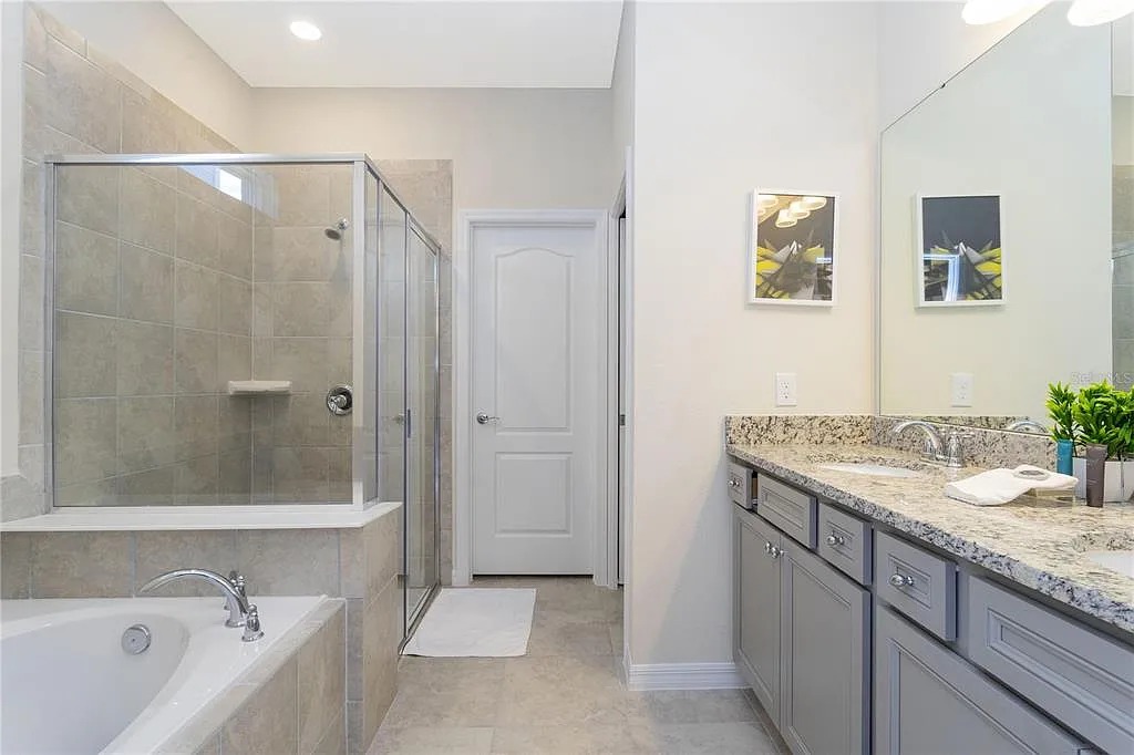 5 bedroom vacation house at Solterra - Image 34