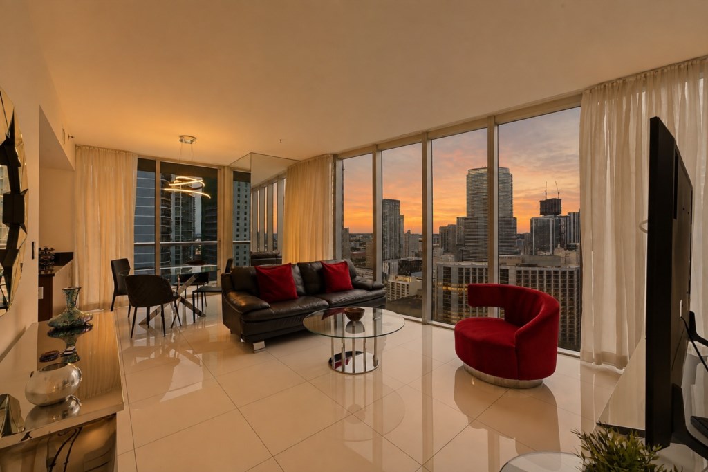 2 bedroom vacation apartment at Iconbrickell - Image 1