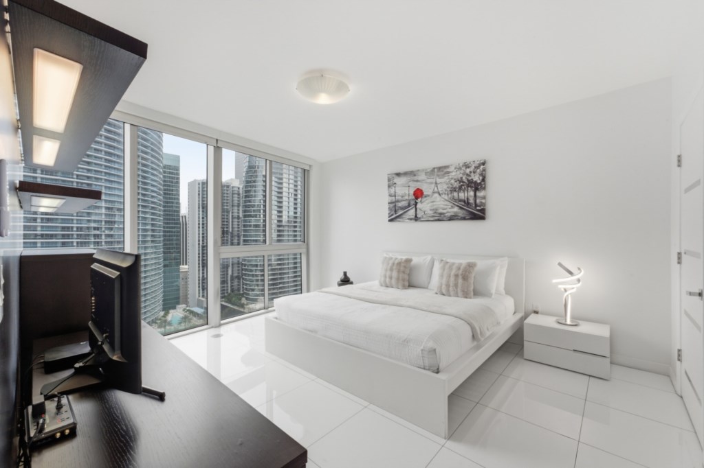 2 bedroom vacation apartment at Iconbrickell - Image 12