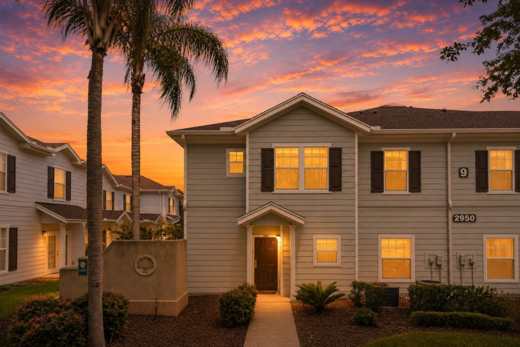4 bedroom vacation townhouse at Lucaya Village - Image 28