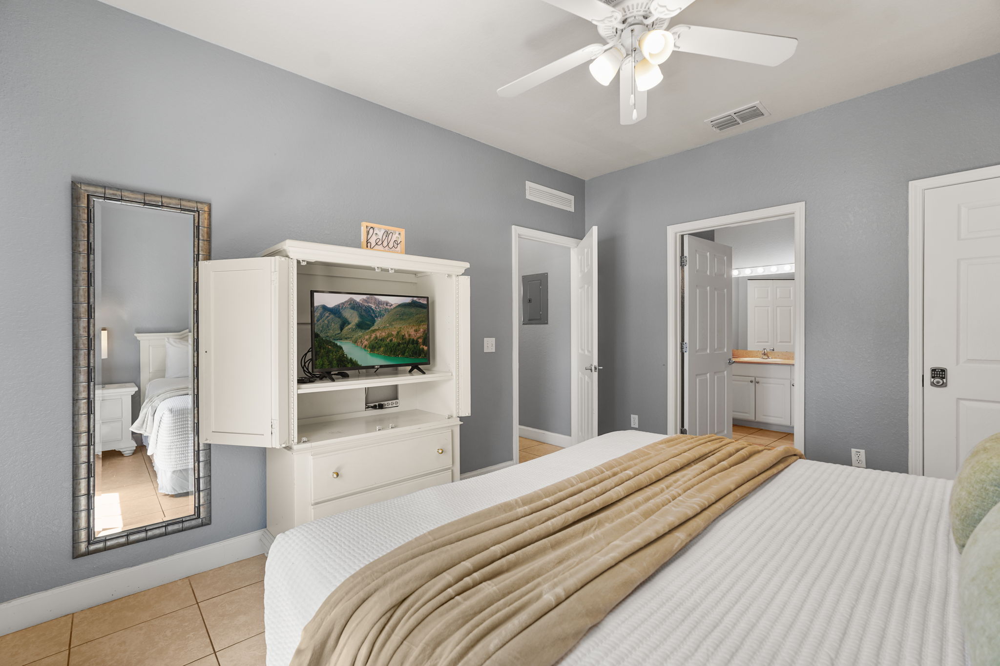 4 bedroom vacation townhouse at Lucaya Village - Image 13