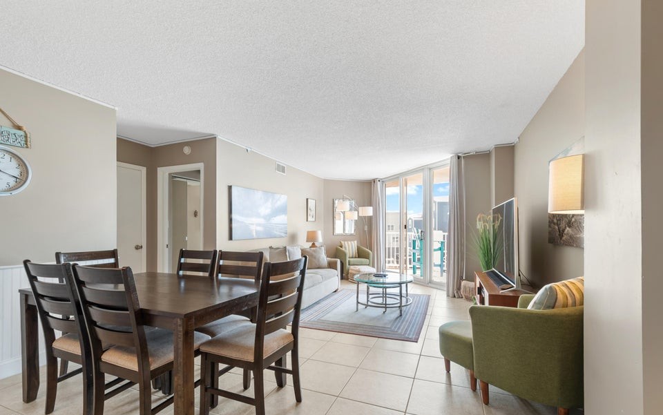 Dining/Living Room view