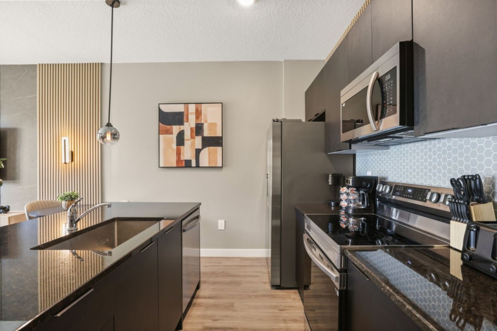 Kitchen — 3209 Energy Drive, photo 9 of 24