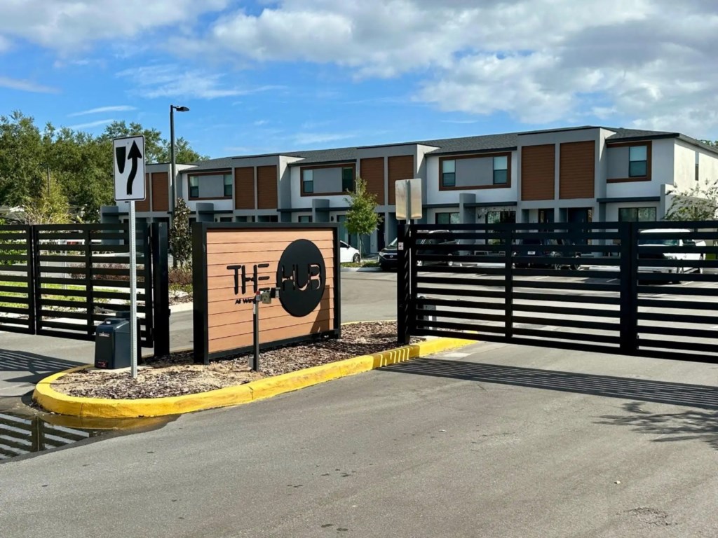 3 bedroom vacation townhouse at The Hub at Westside Reserve - Image 1