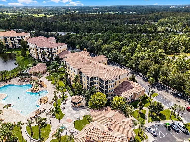 3 bedroom vacation apartment at World Quest Resort - Image 9