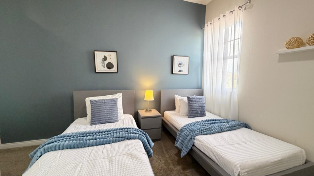 3 bedroom vacation townhouse at Summerville Resort - Image 9