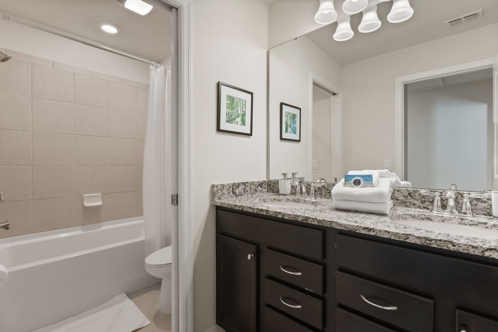 Bathroom — 4321 Lana Avenue, photo 61 of 108