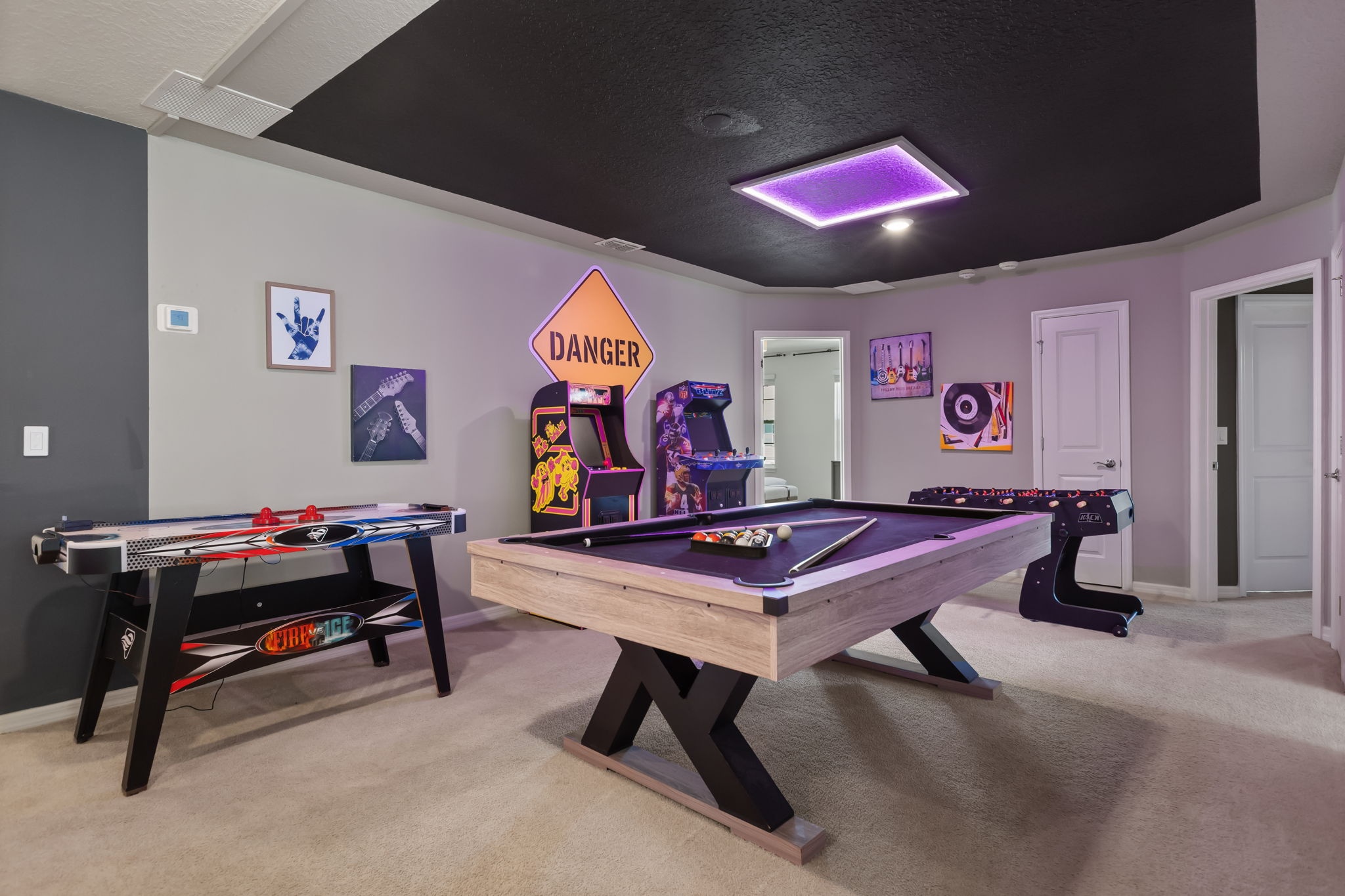 Game Room — 4321 Lana Avenue, photo 23 of 108