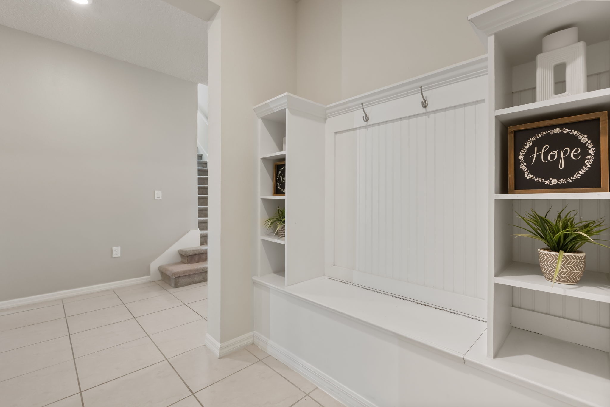 Hall — 4321 Lana Avenue, photo 21 of 108