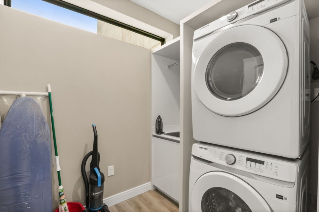 Laundry — 5591 Positano Way, photo 30 of 33