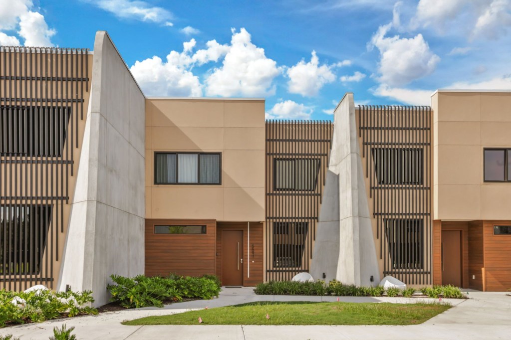Exterior — 5591 Positano Way, photo 32 of 33