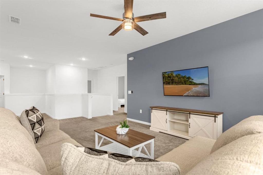 8 bedroom vacation house at Bella Vida - Image 12