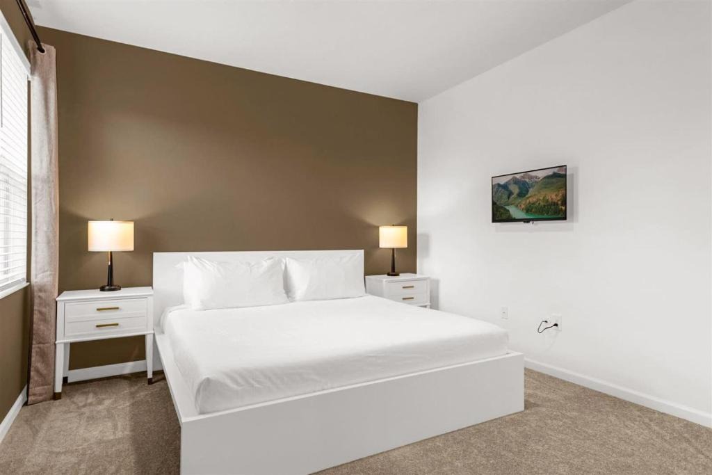 8 bedroom vacation house at Bella Vida - Image 15