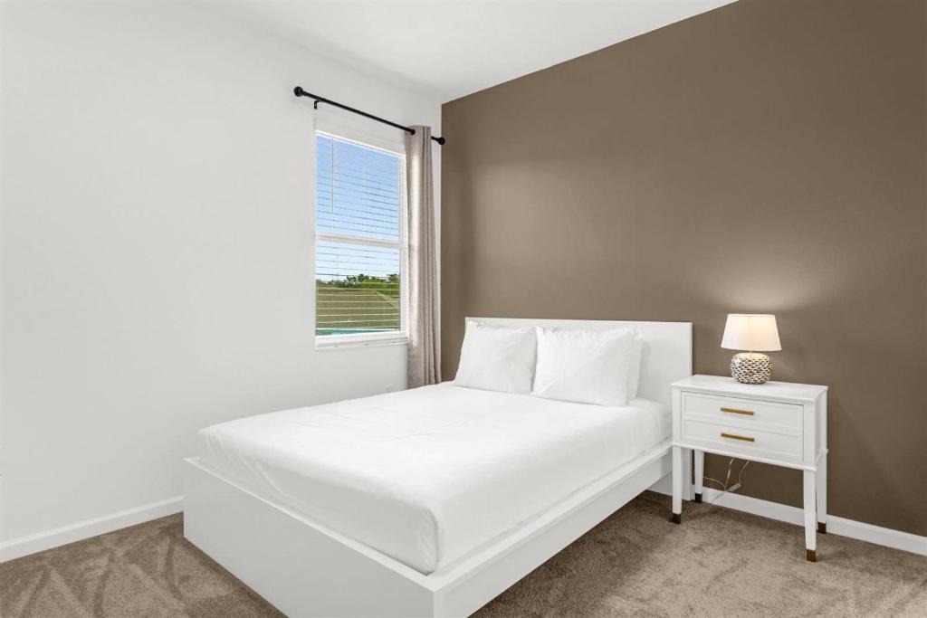 8 bedroom vacation house at Bella Vida - Image 18
