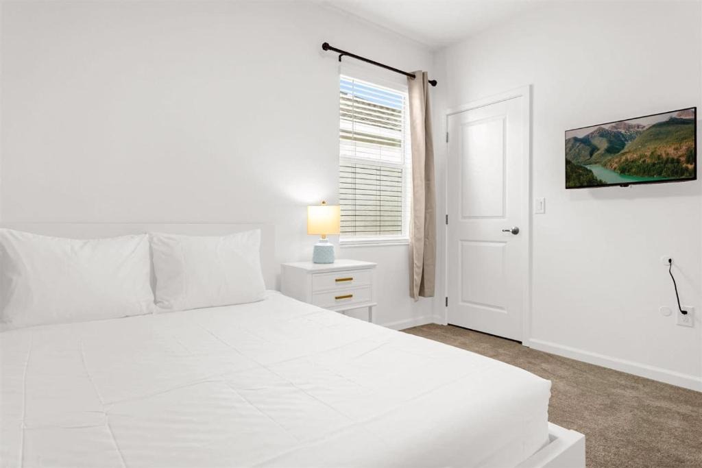 8 bedroom vacation house at Bella Vida - Image 24