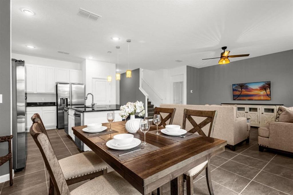8 bedroom vacation house at Bella Vida - Image 4