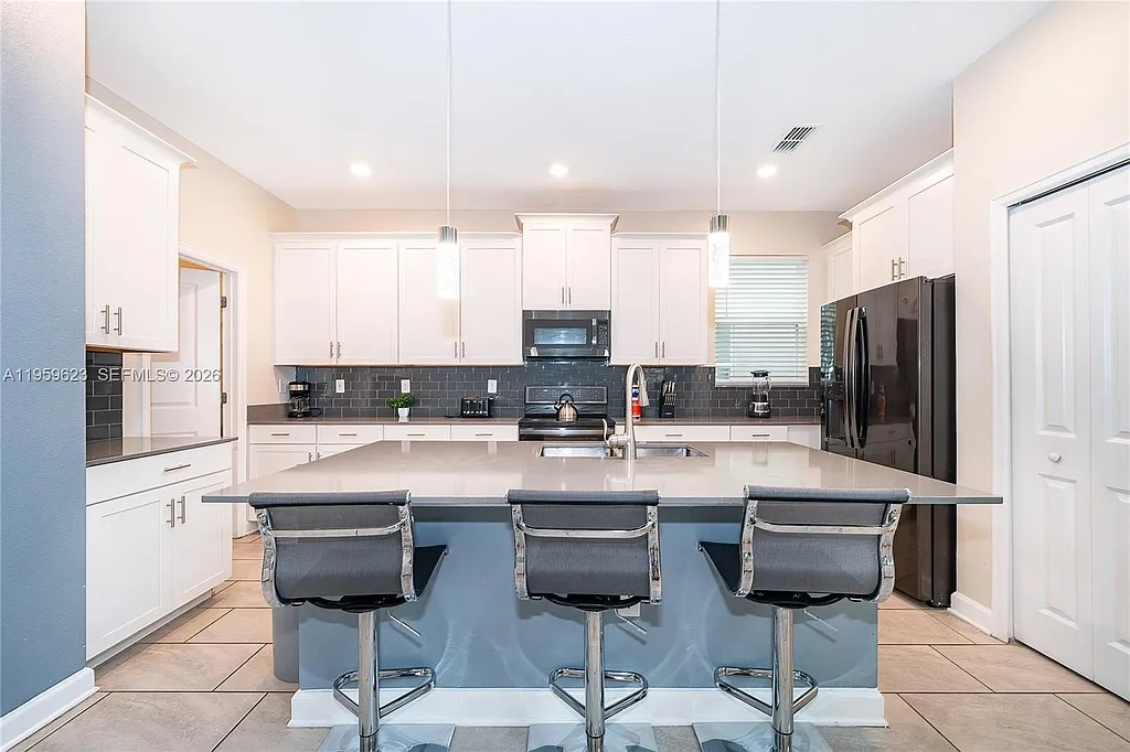 5 bedroom vacation house at Storey Lake - Image 10