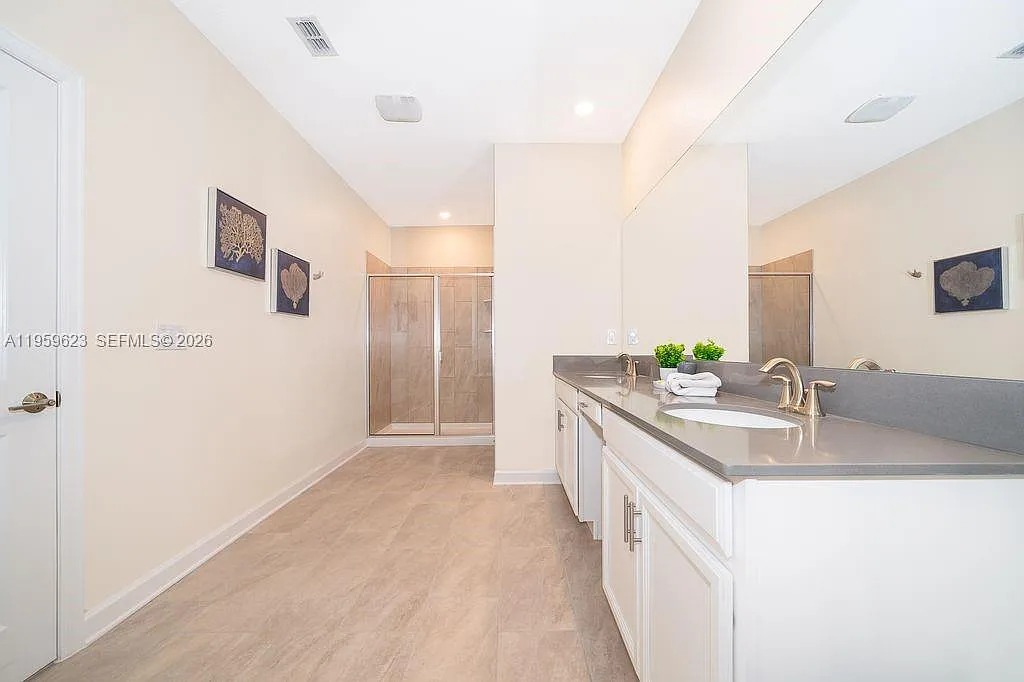 5 bedroom vacation house at Storey Lake - Image 34