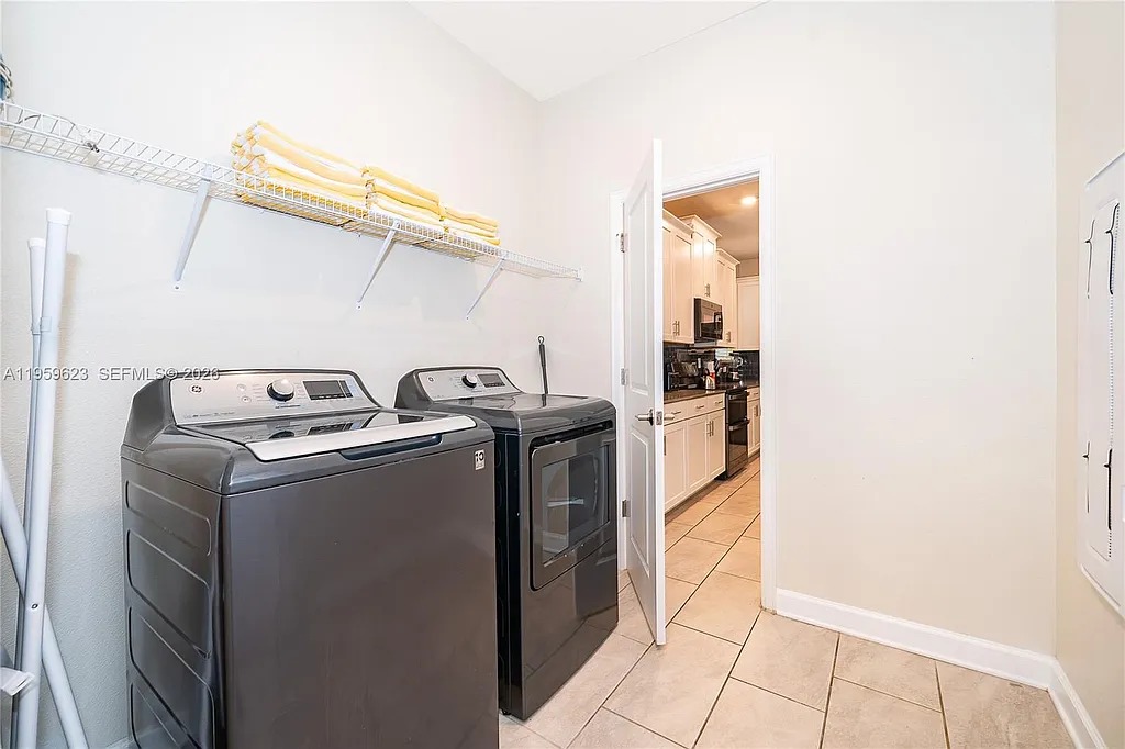 5 bedroom vacation house at Storey Lake - Image 35