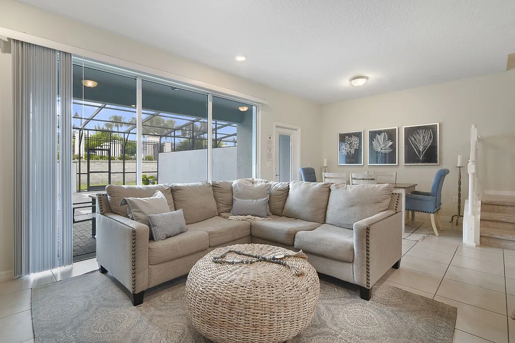 5 bedroom vacation townhouse at Windsor Island Resort - Image 2