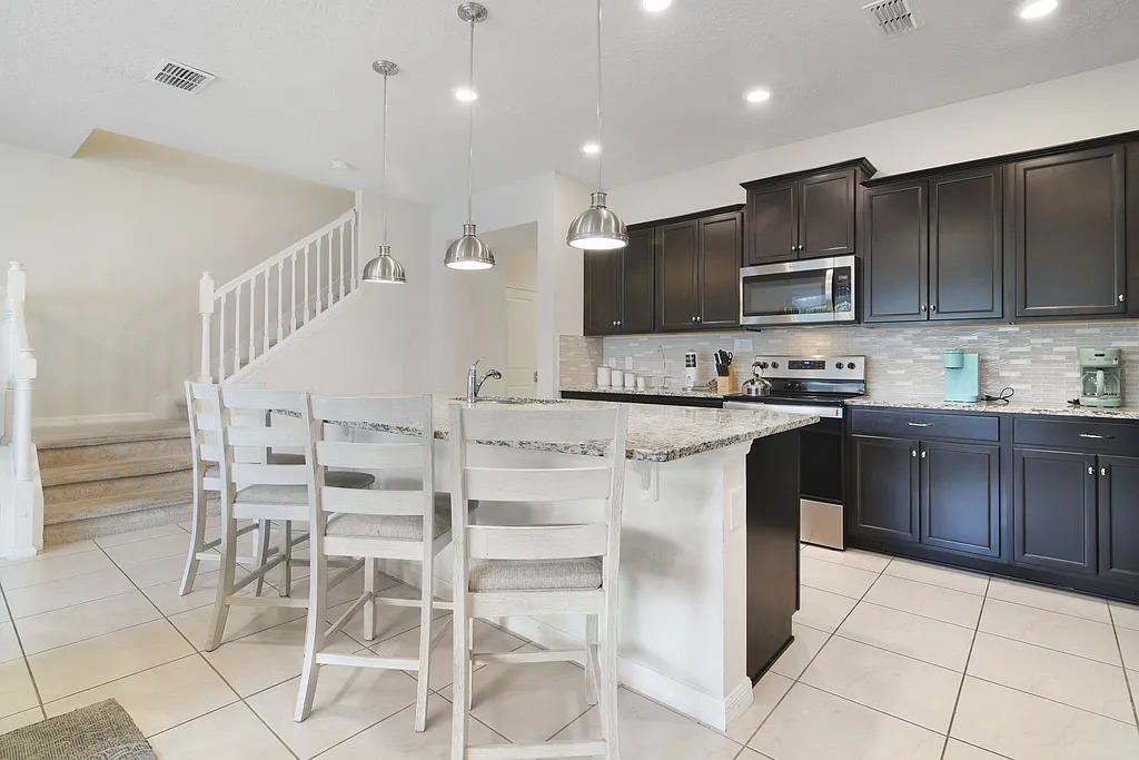 5 bedroom vacation townhouse at Windsor Island Resort - Image 5