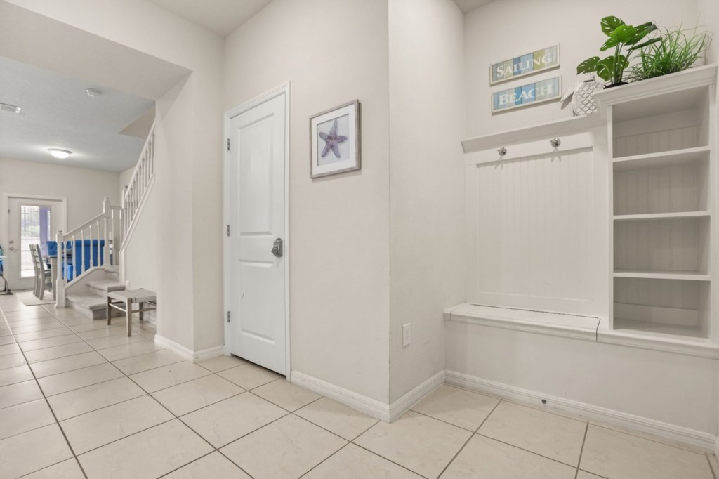 Foyer — 131 Jetty Way, photo 14 of 78