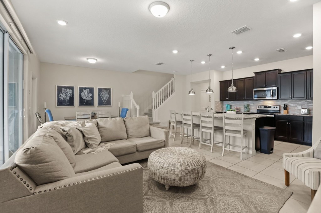 Living Room — 131 Jetty Way, photo 6 of 78