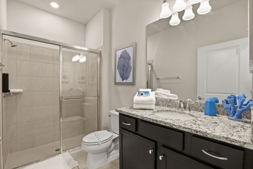 Bathroom — 131 Jetty Way, photo 31 of 78