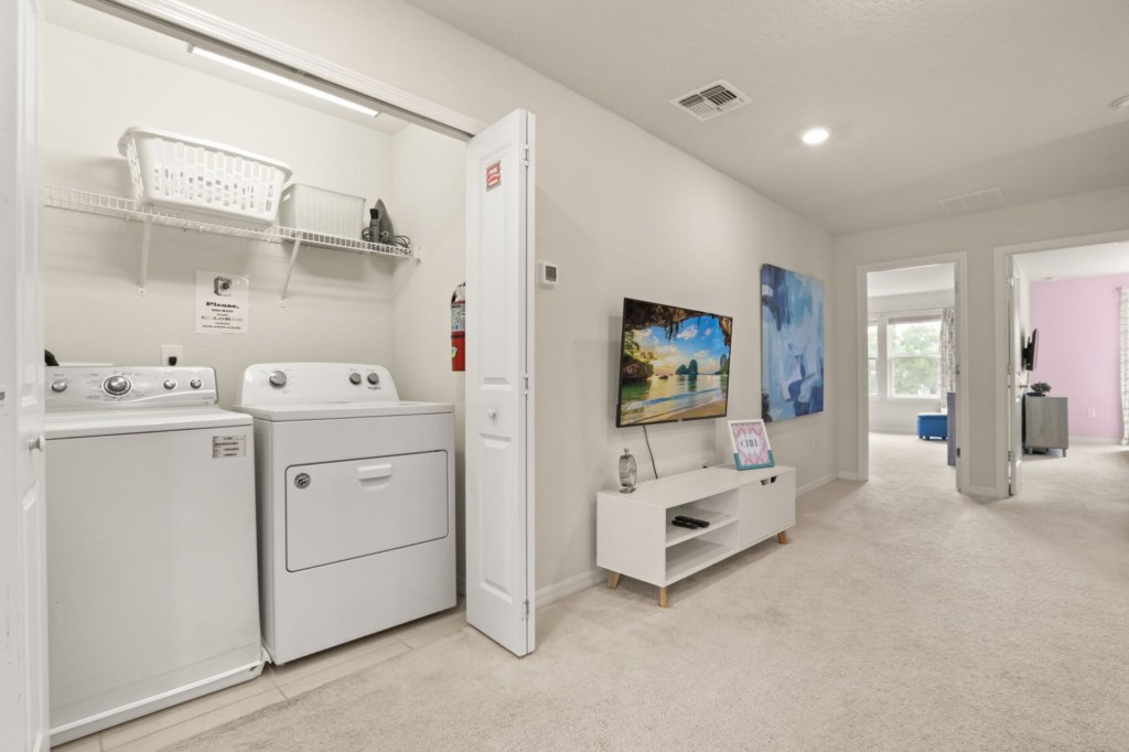 Laundry in unit — 131 Jetty Way, photo 39 of 78