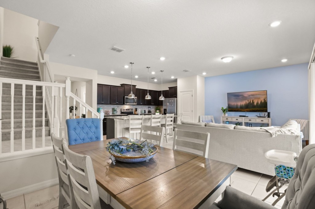 Dining Area — 131 Jetty Way, photo 9 of 78